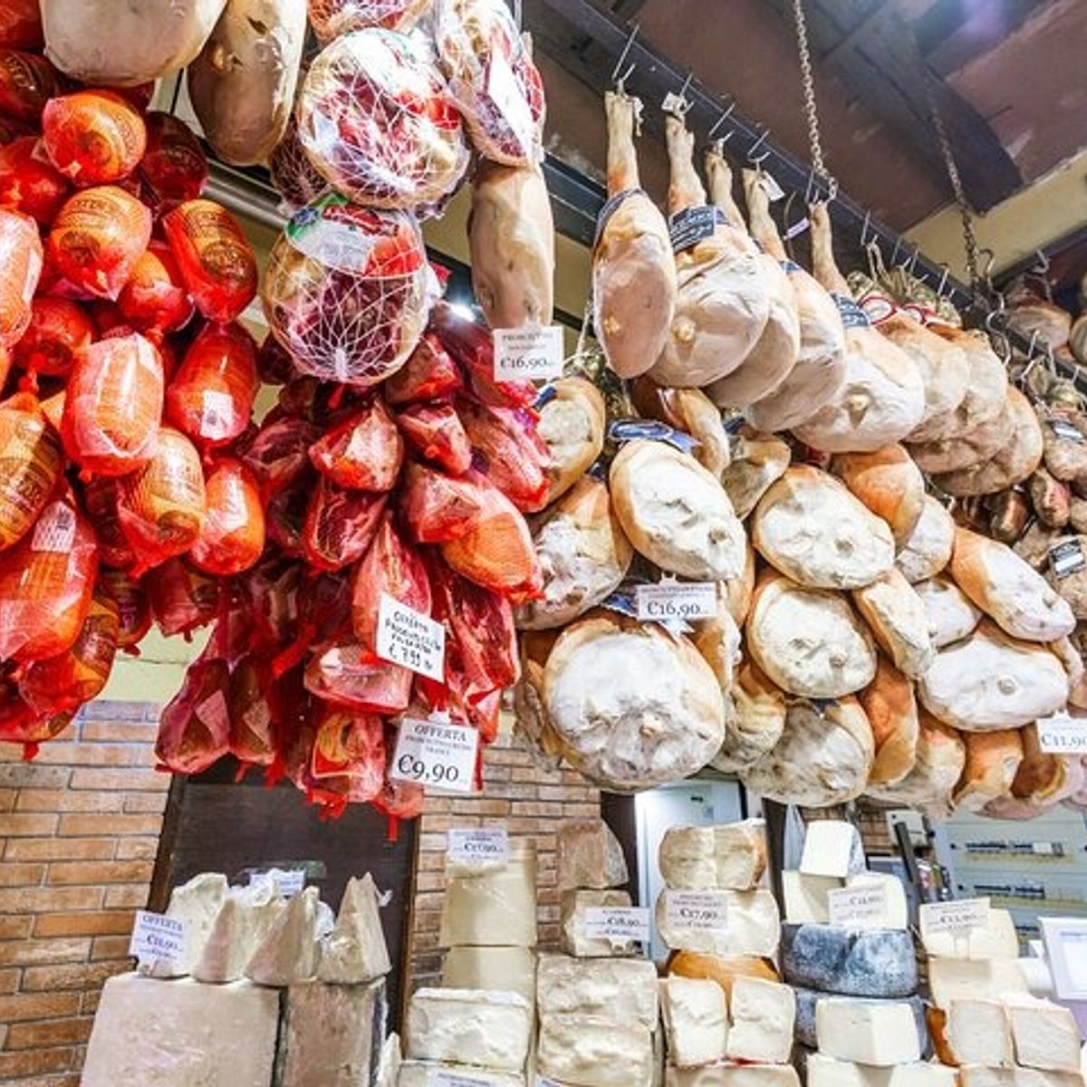 A Taste of Bologna: Guided Food Walking Tour