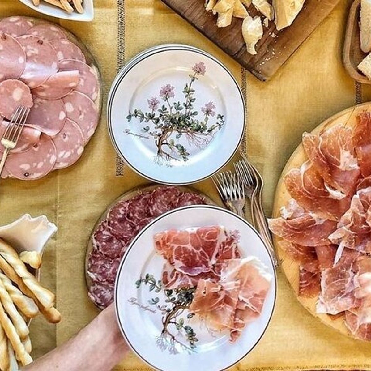 A Taste of Bologna: Guided Food Walking Tour