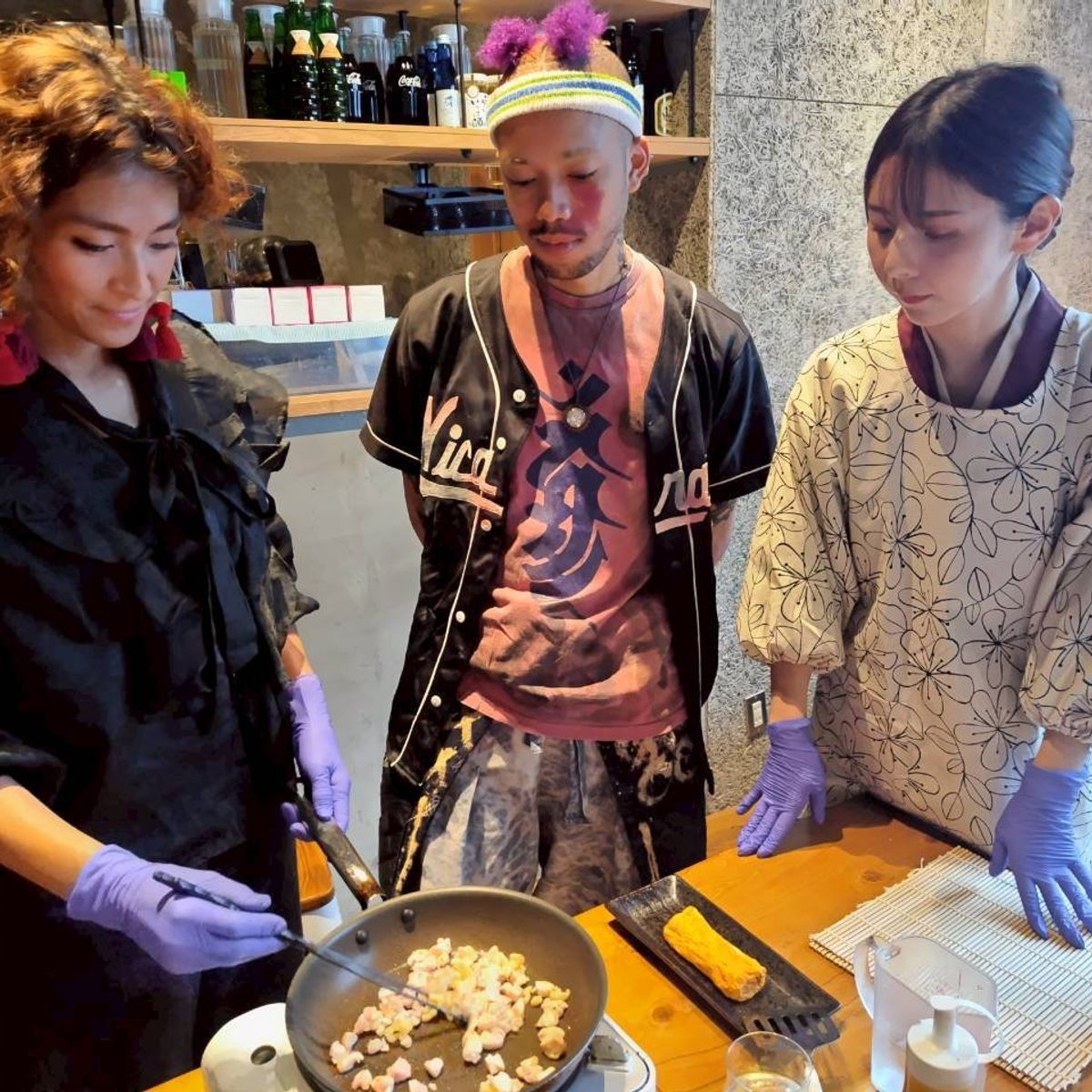 Maki Sushi & Chicken Onigiri Cooking Experience in Osaka