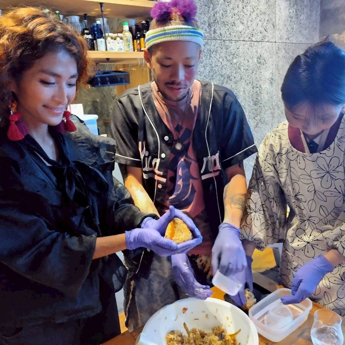 Maki Sushi & Chicken Onigiri Cooking Experience in Osaka