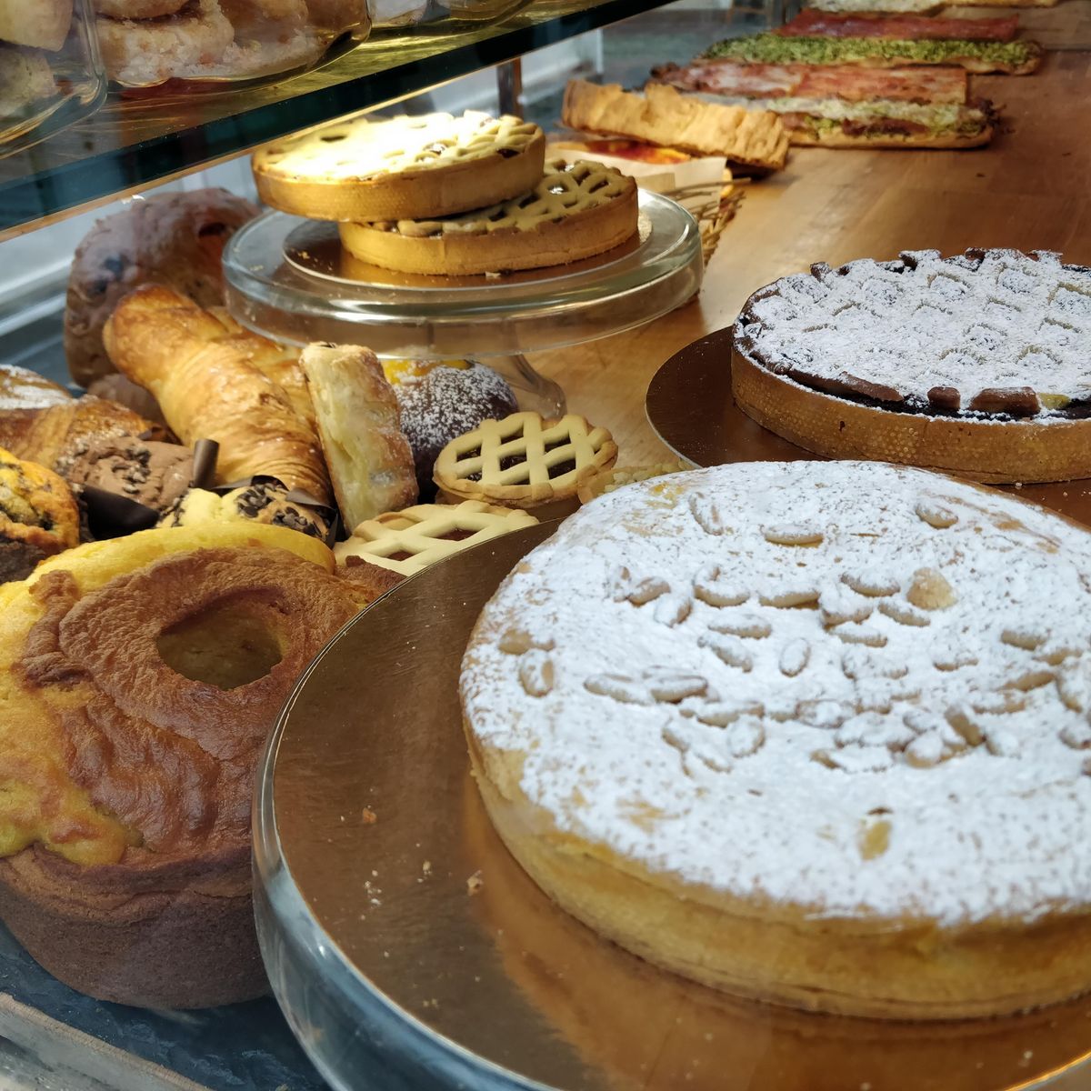A Taste of Testaccio in Rome: Walking Tour with Market Tastings