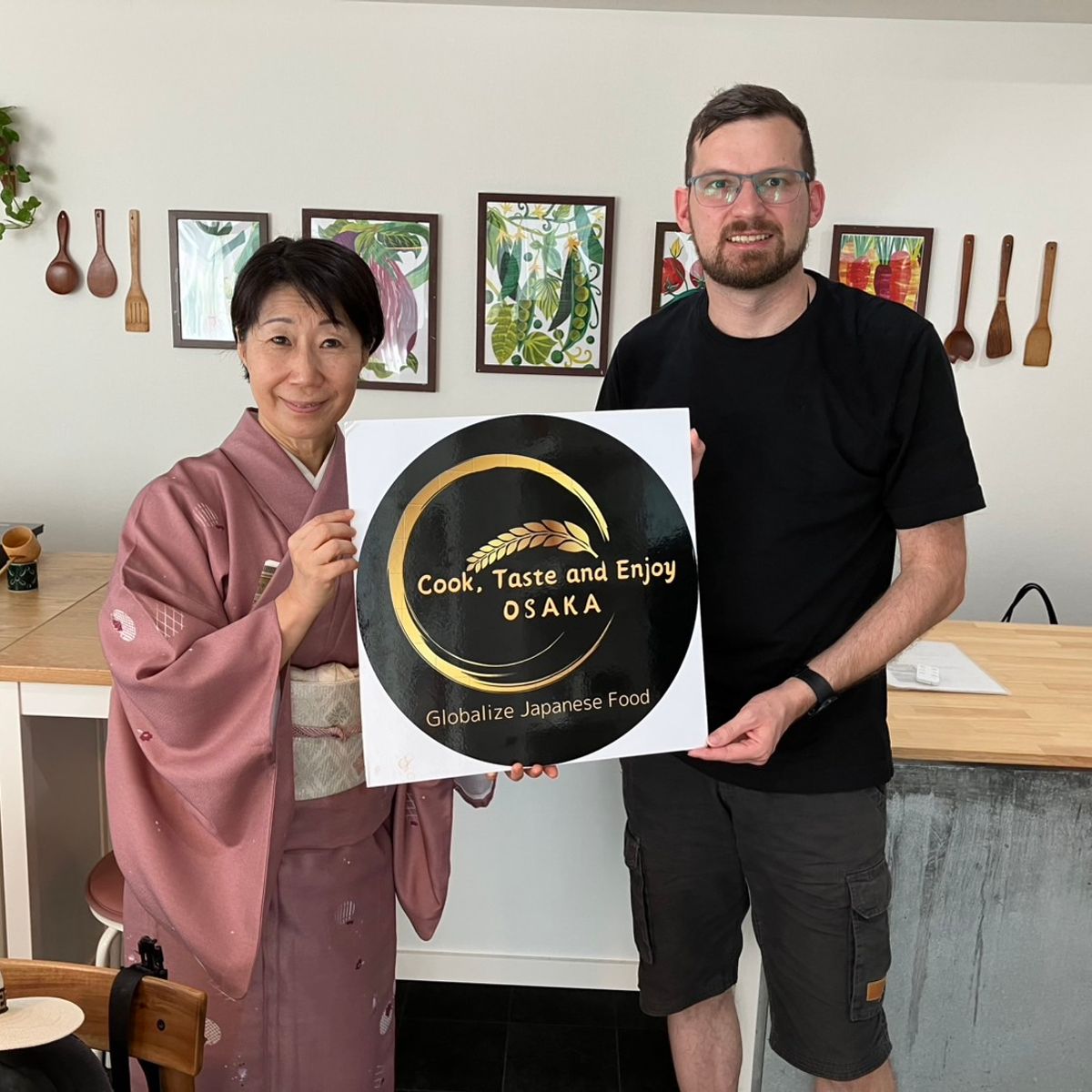 Cérémonie du thé à Osaka : Cérémonie du thé décontractée. Matcha et douceurs japonaises inclus.