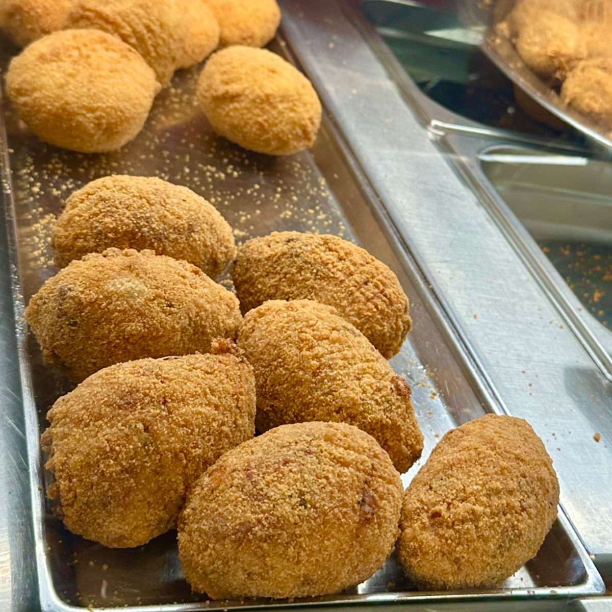 Testaccio Evening Food Tour & Tasting Experience with a Master Taster