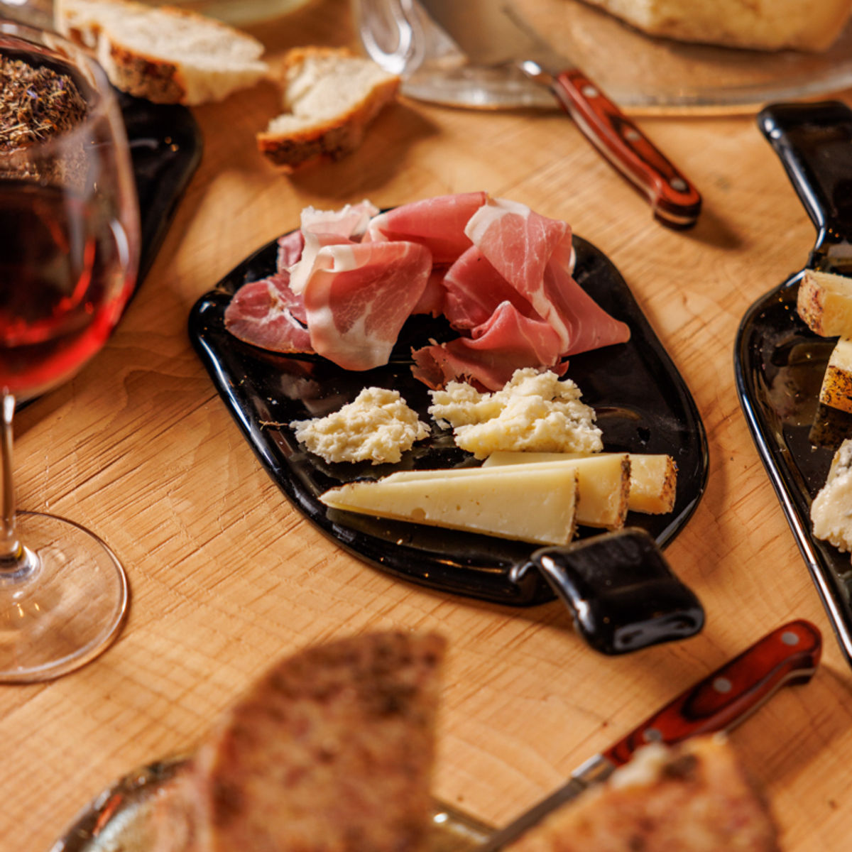Testaccio Evening Food Tour & Tasting Experience with a Master Taster