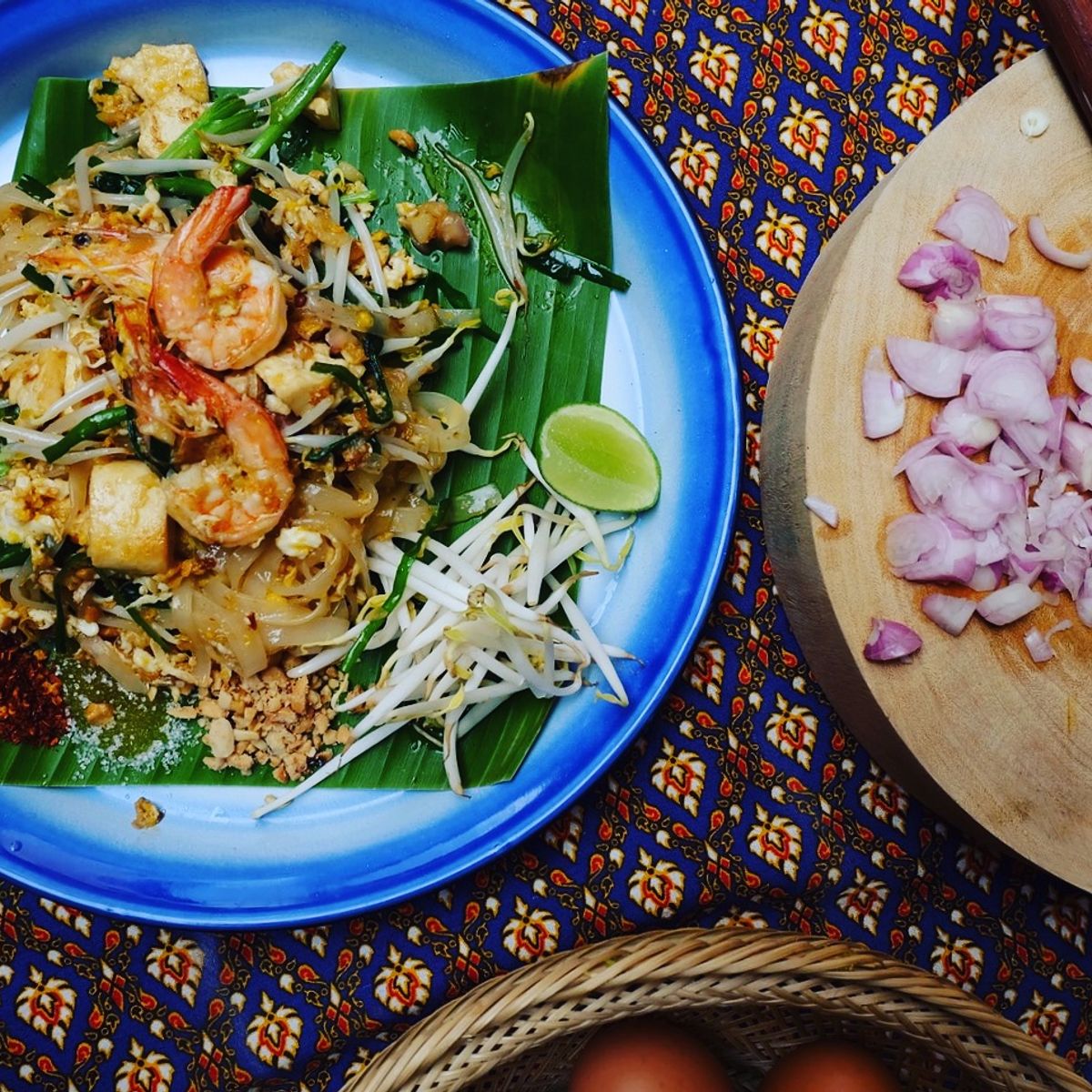 Authentic Thai Cooking in Traditional 100 Year Old House and Local Market Tour