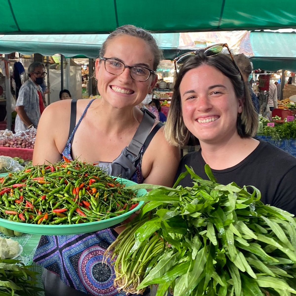 Thai Cooking Class in Organic Farm with Local Market Tour