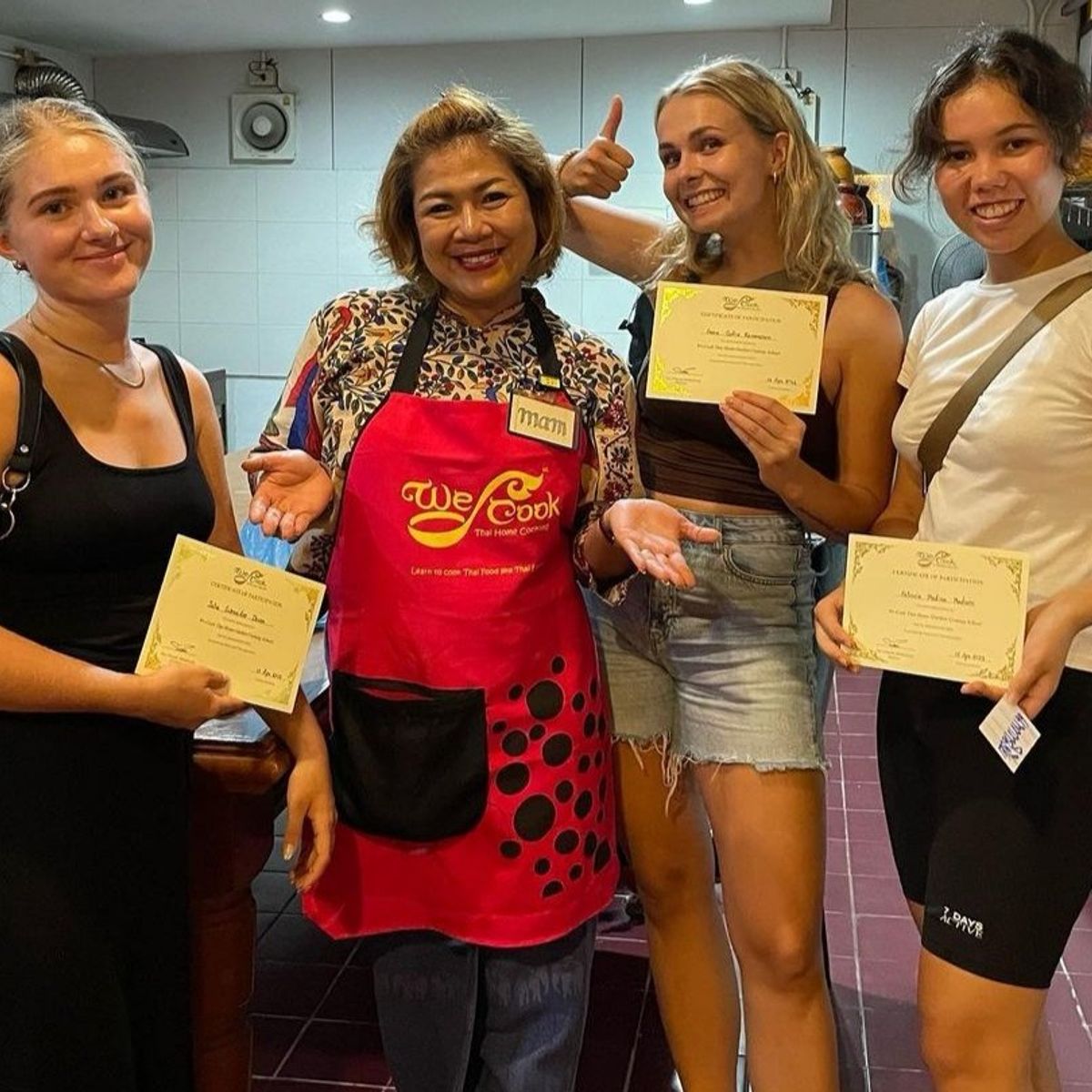 Discover the Secrets of Thai Cooking and have fun with a Market Tour