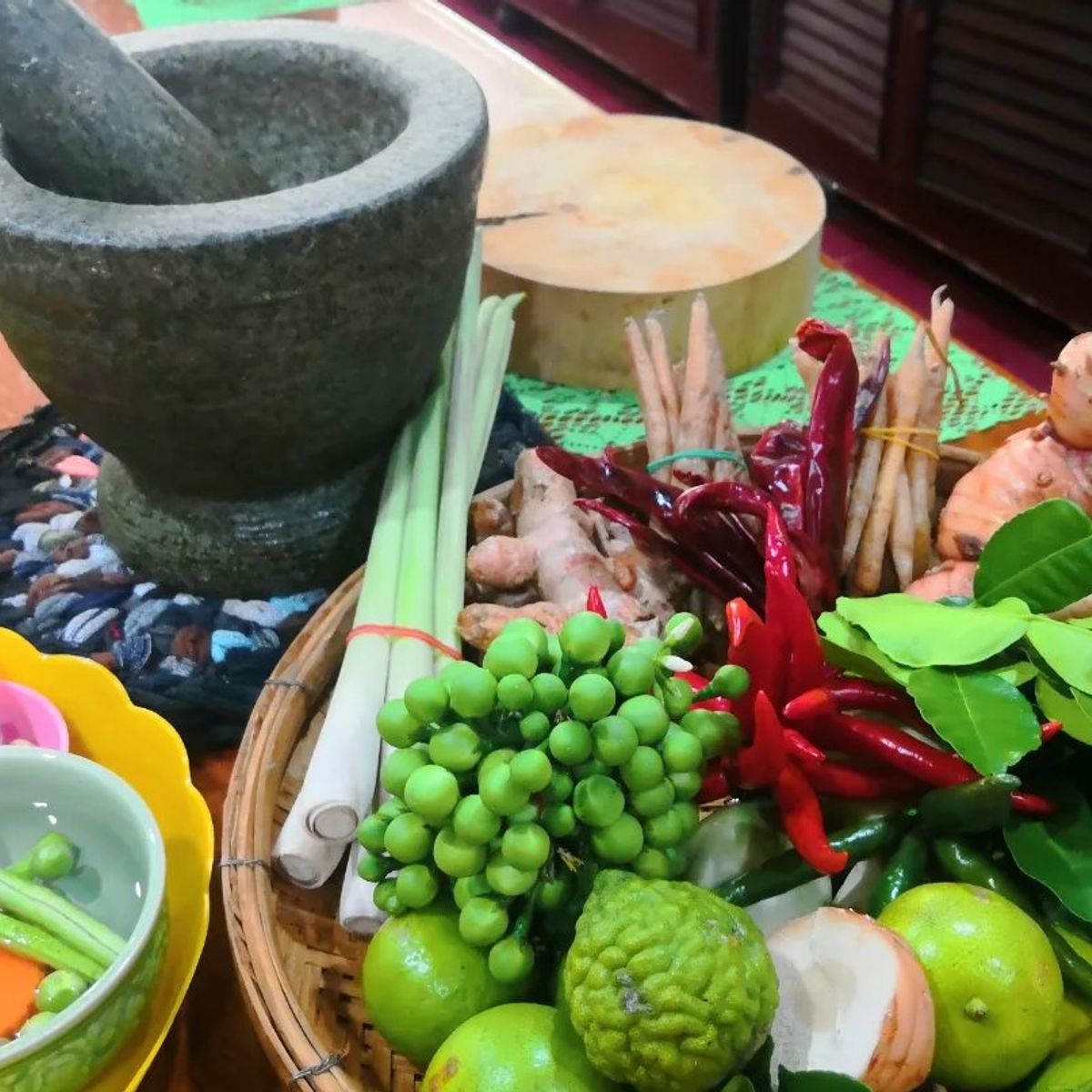 Discover the Secrets of Thai Cooking and have fun with a Market Tour