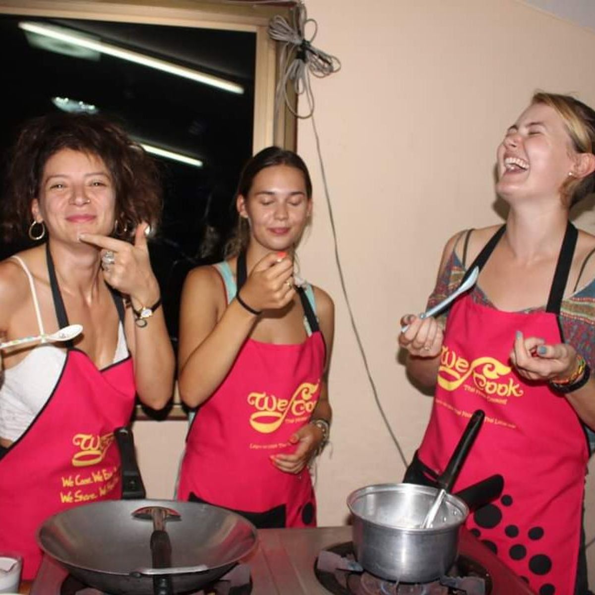 Discover the Secrets of Thai Cooking and have fun with a Market Tour