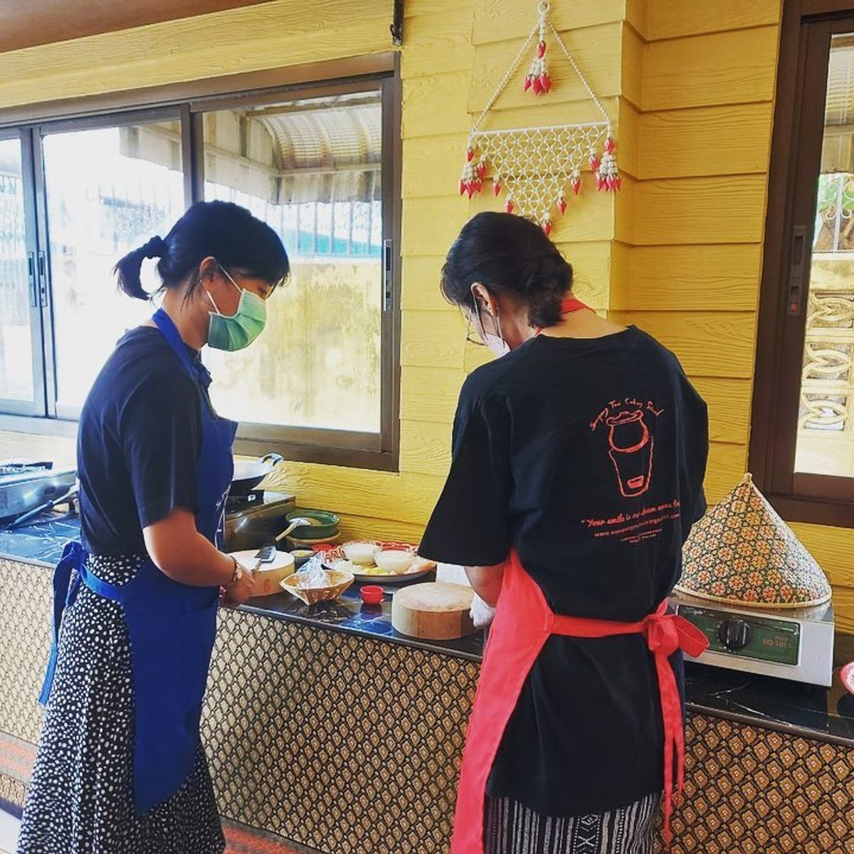 Thai Cooking Class with Morning Market Shopping and Tour in Silom