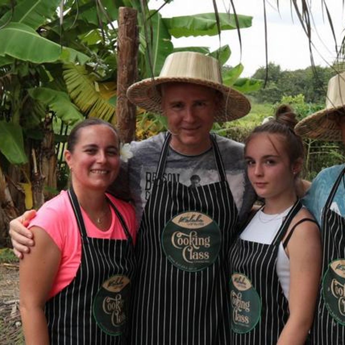 Thai Cooking School (Discover our organic farm)