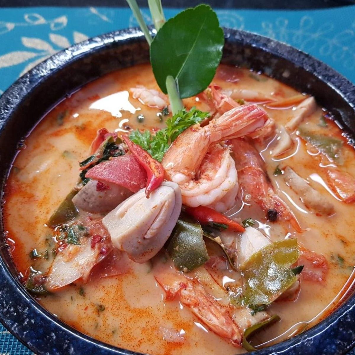 Thai Street Food Cooking Class & Market Tour in Sukhumvit