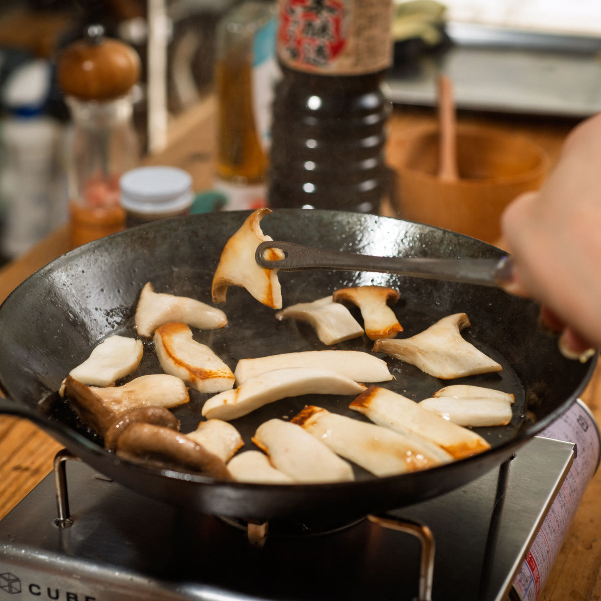 Cours privé de sushis végétaliens faits à la main et de savoureux plats japonais maison