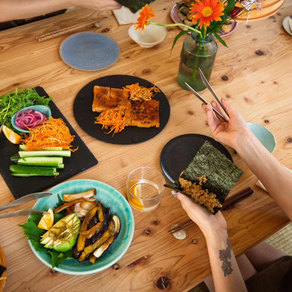 Cours privé de sushis végétaliens faits à la main et de savoureux plats japonais maison
