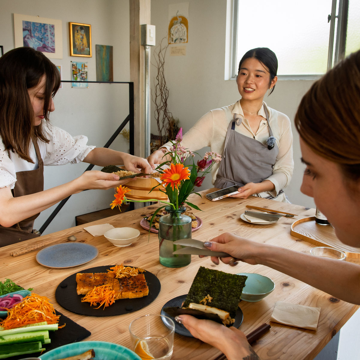 Cours privé de sushis végétaliens faits à la main et de savoureux plats japonais maison