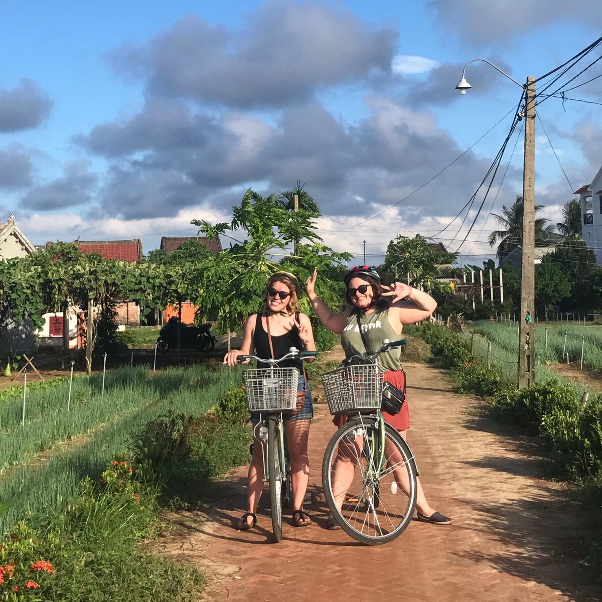 Cooking Class with Garden Trip and Herbal Massage in Tra Que Village