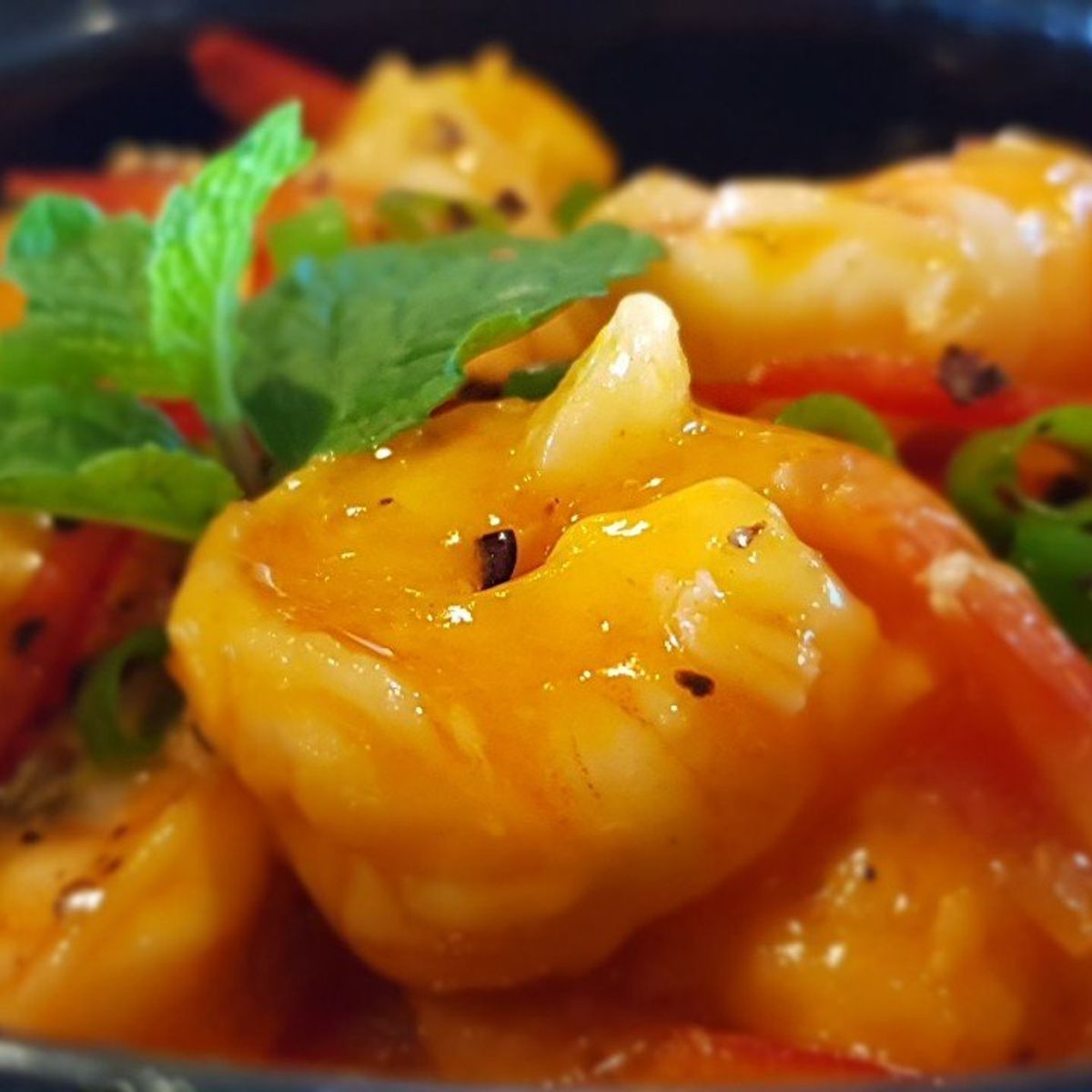 Hoi An Cooking Class with Market Visit and Bamboo Basket Boat Tour
