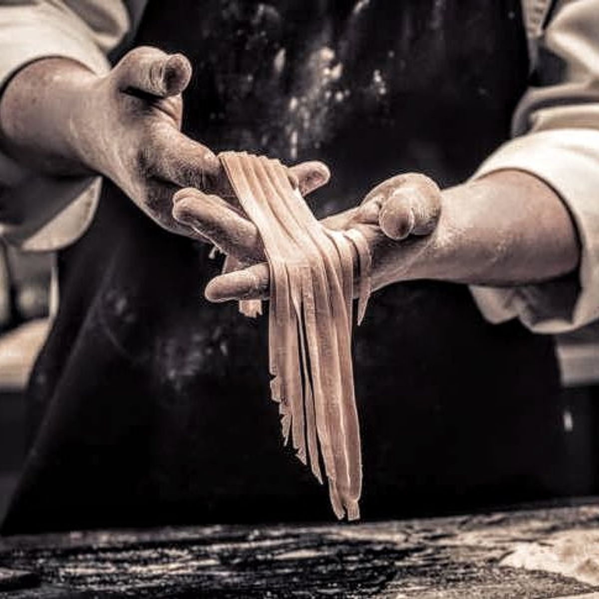 Traditioneller handgemachter Pasta-Kochkurs in einem toskanischen Bauernhaus