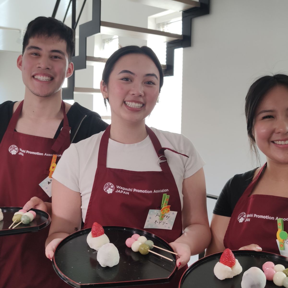 Traditional Japanese Mochi Making Class in Local Tokyo Home