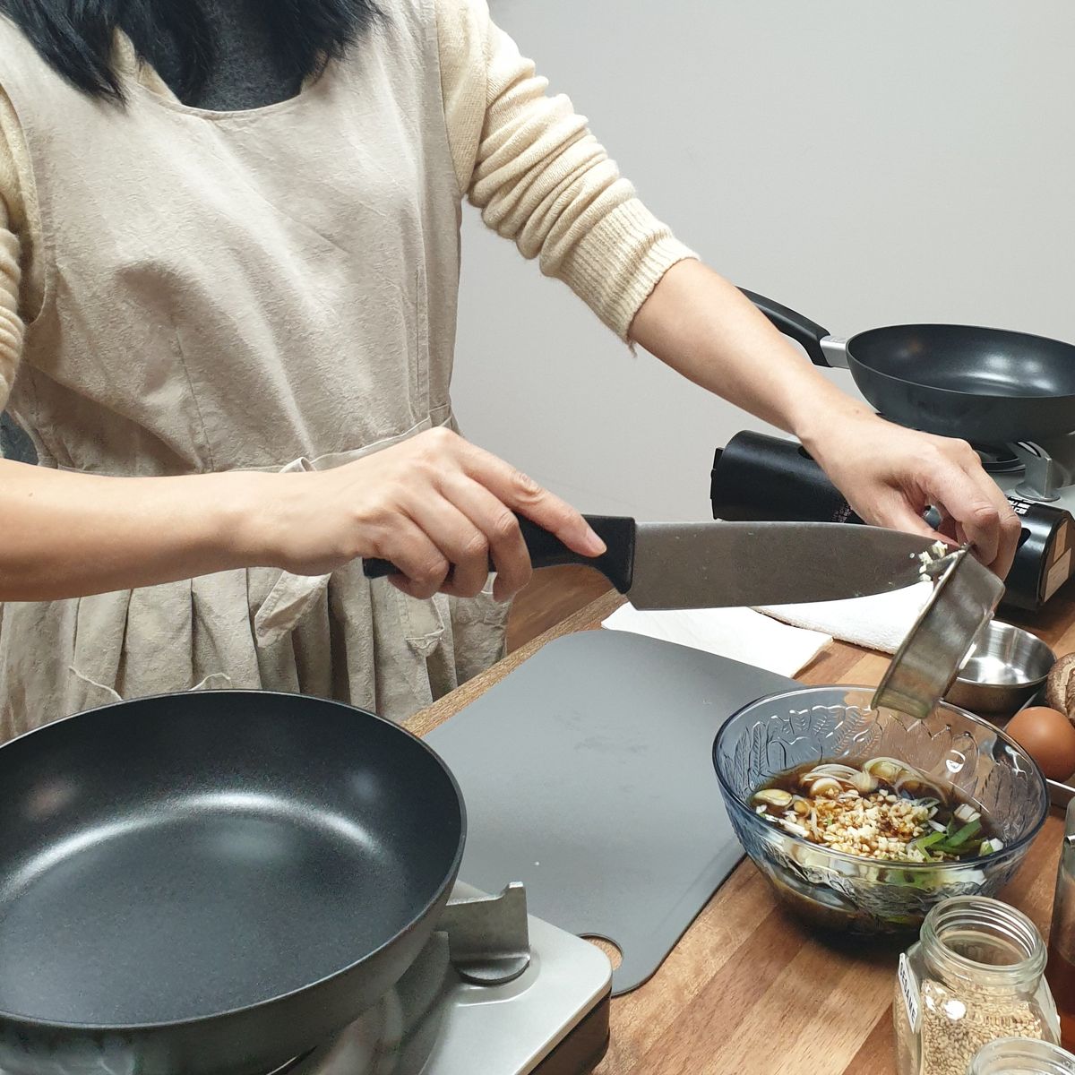 Traditional Korean Cooking Class and Dining Experience