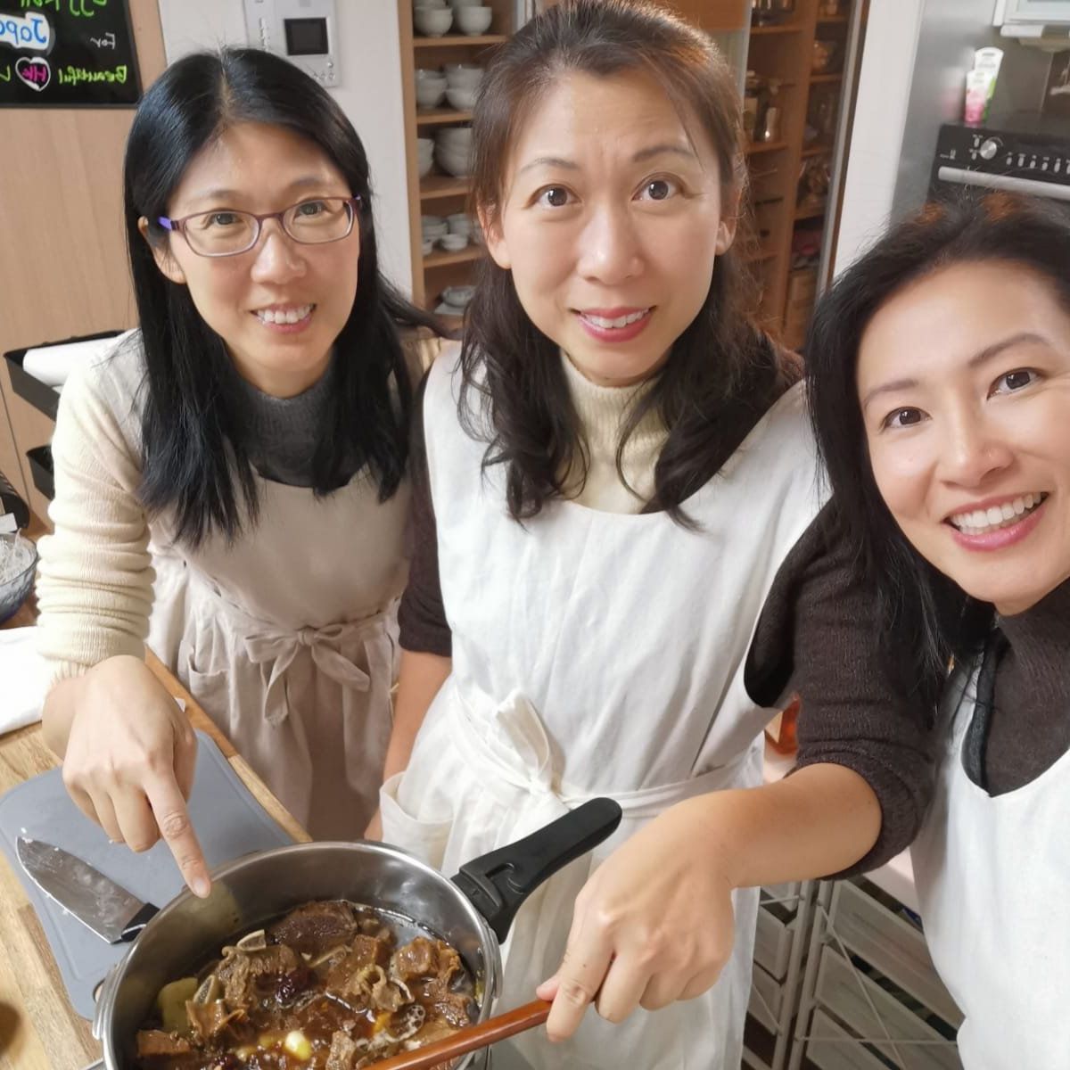Traditional Korean Cooking Class and Dining Experience