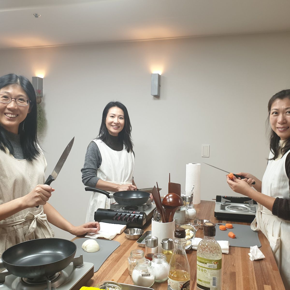 Traditional Korean Cooking Class and Dining Experience