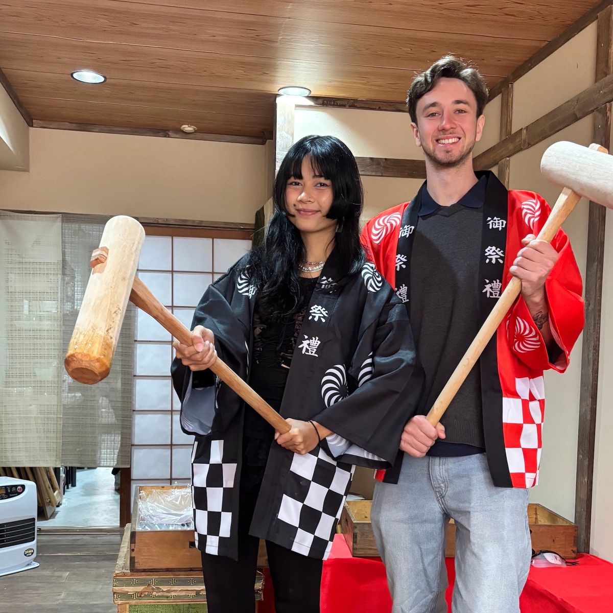 Traditional Mochi Pounding Experience with Tasting
