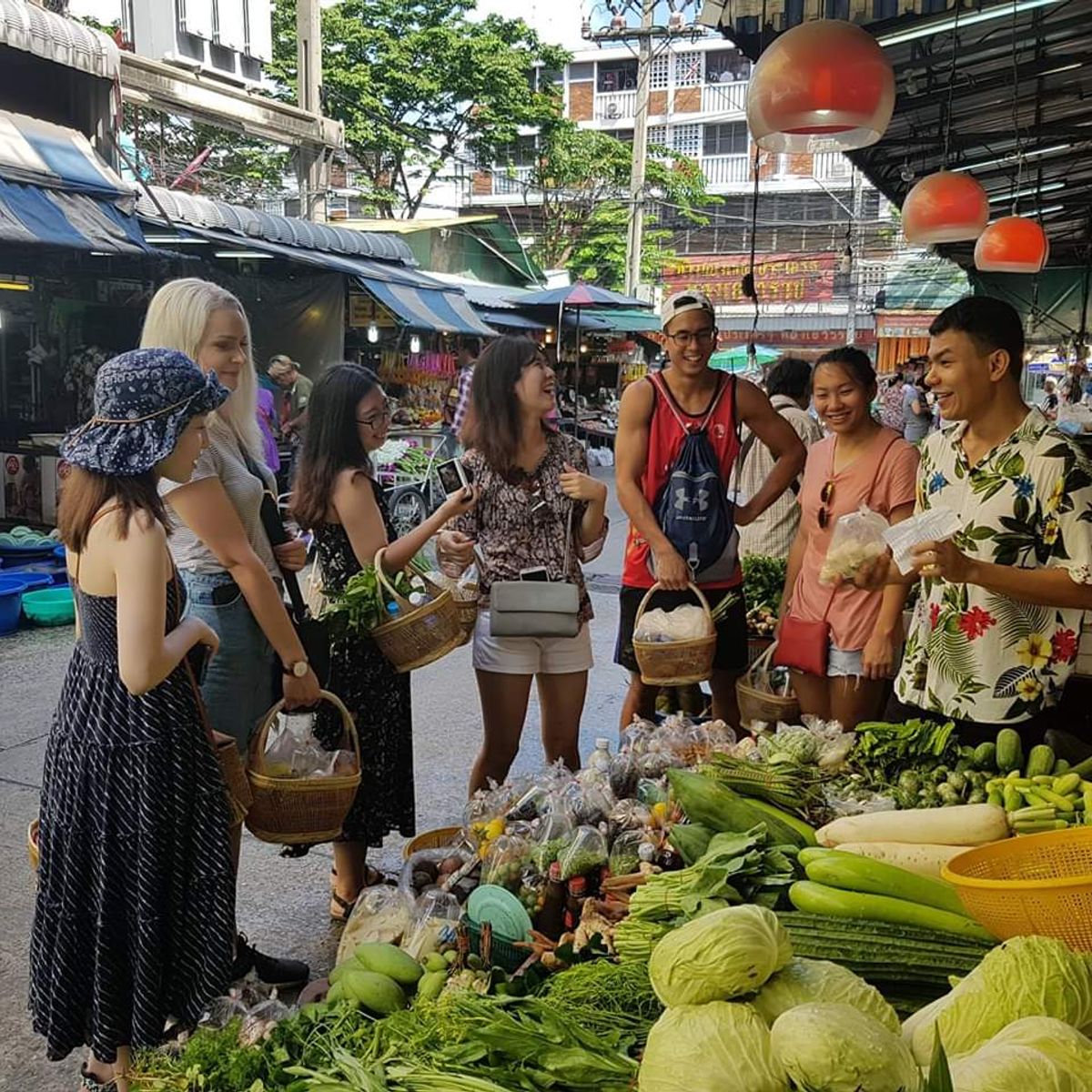 Bangkok Thai Cooking Class in Traditional 100 Year Old House with Market Tour