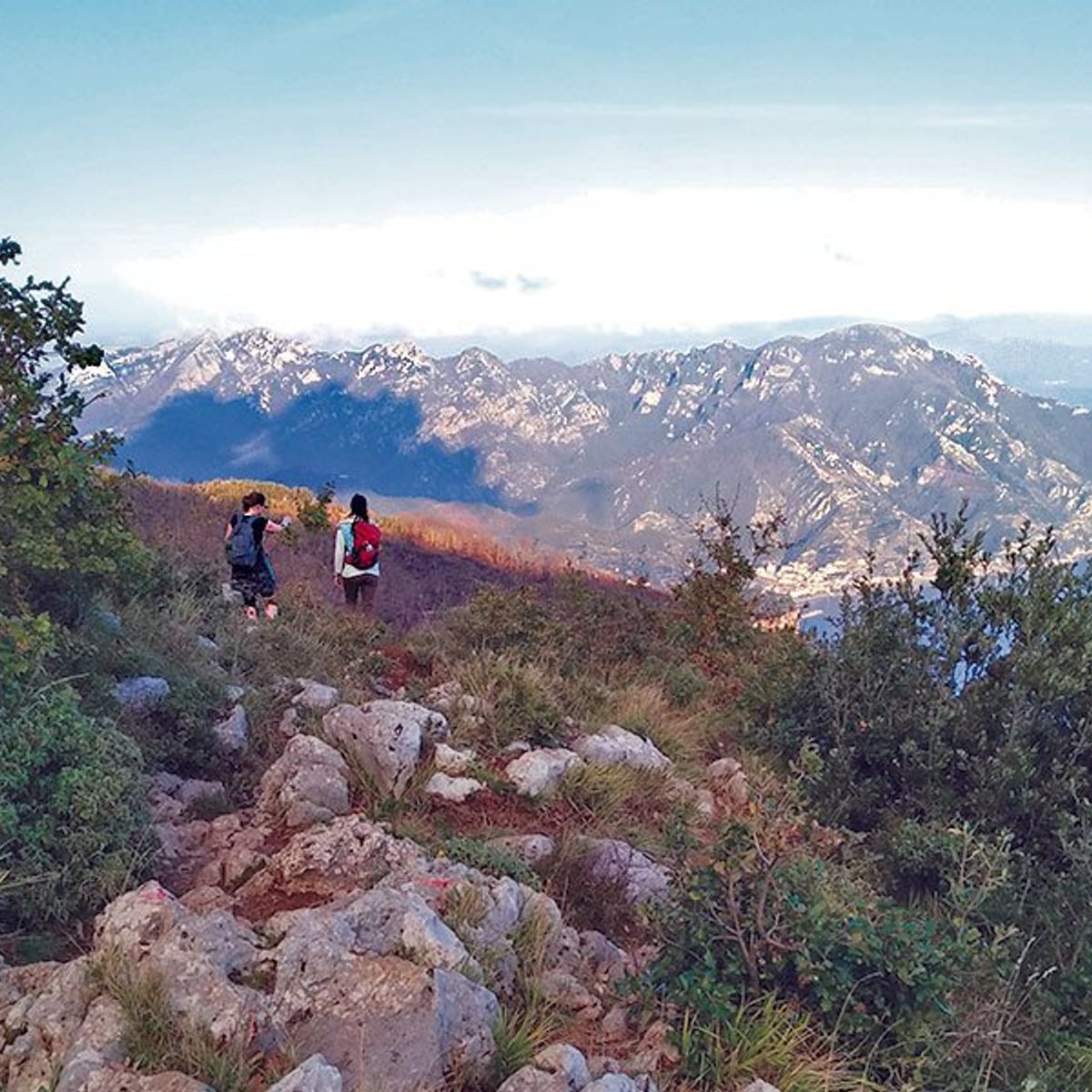 Trek 'n' Cook with Satva and Enrico near Amalfi