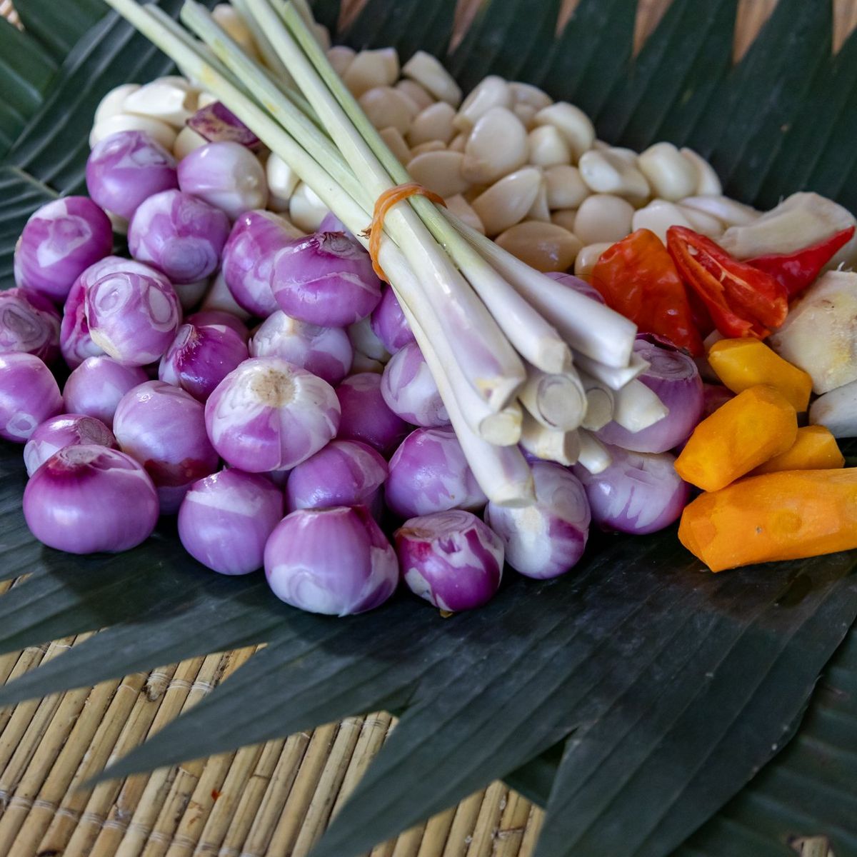 Ubud Morning Cooking Experience with Market Tour & Canang Sari Ceremony