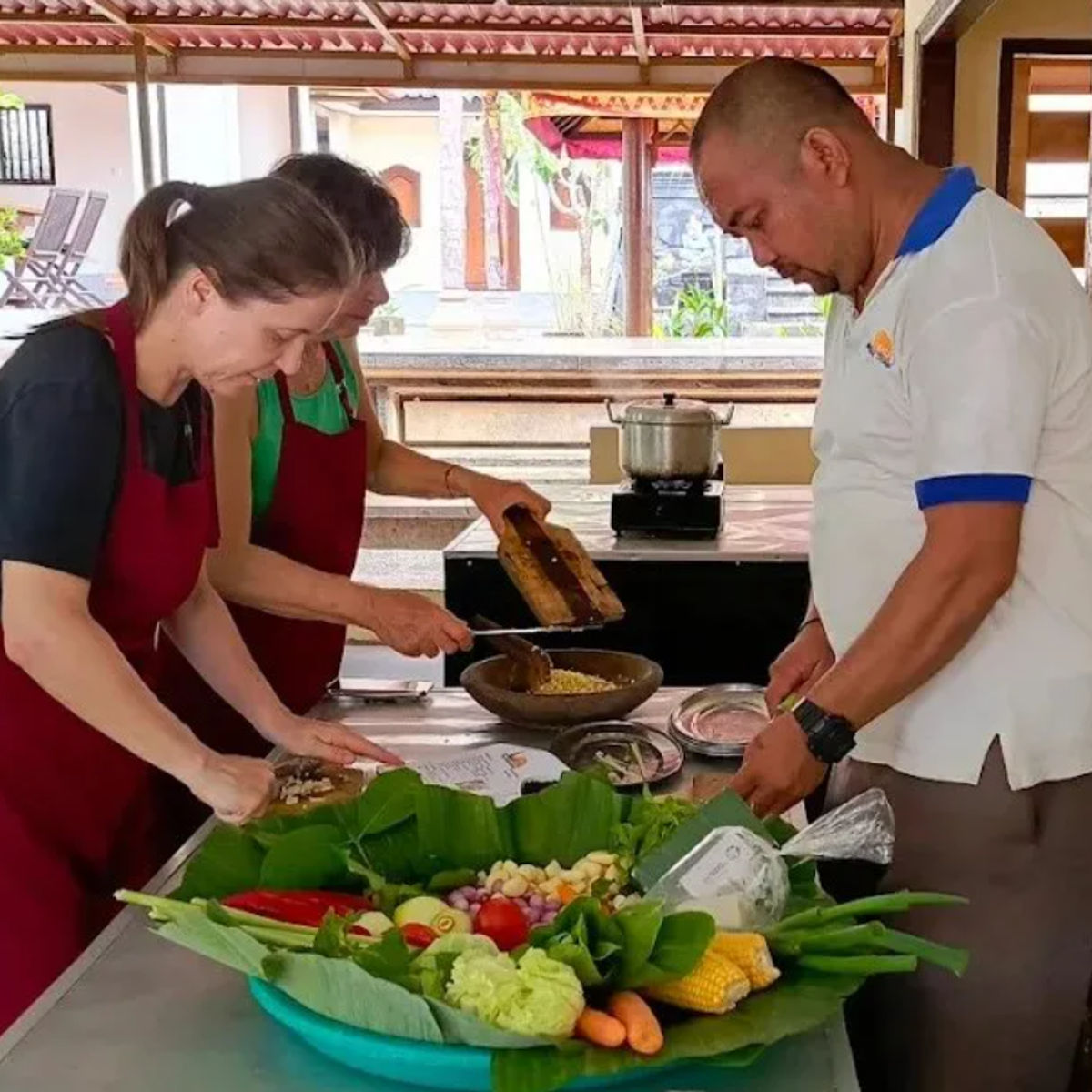 Uluwatu Local Market Tour & Authentic Balinese Cooking Class