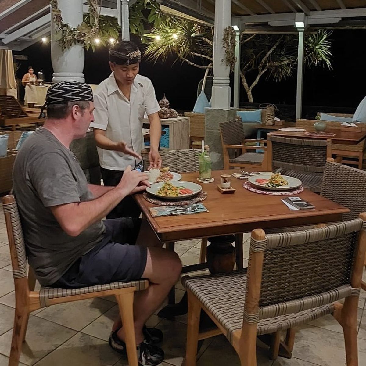 Ein dreigängiges balinesisches Kulinarikerlebnis im Seaside Restaurant