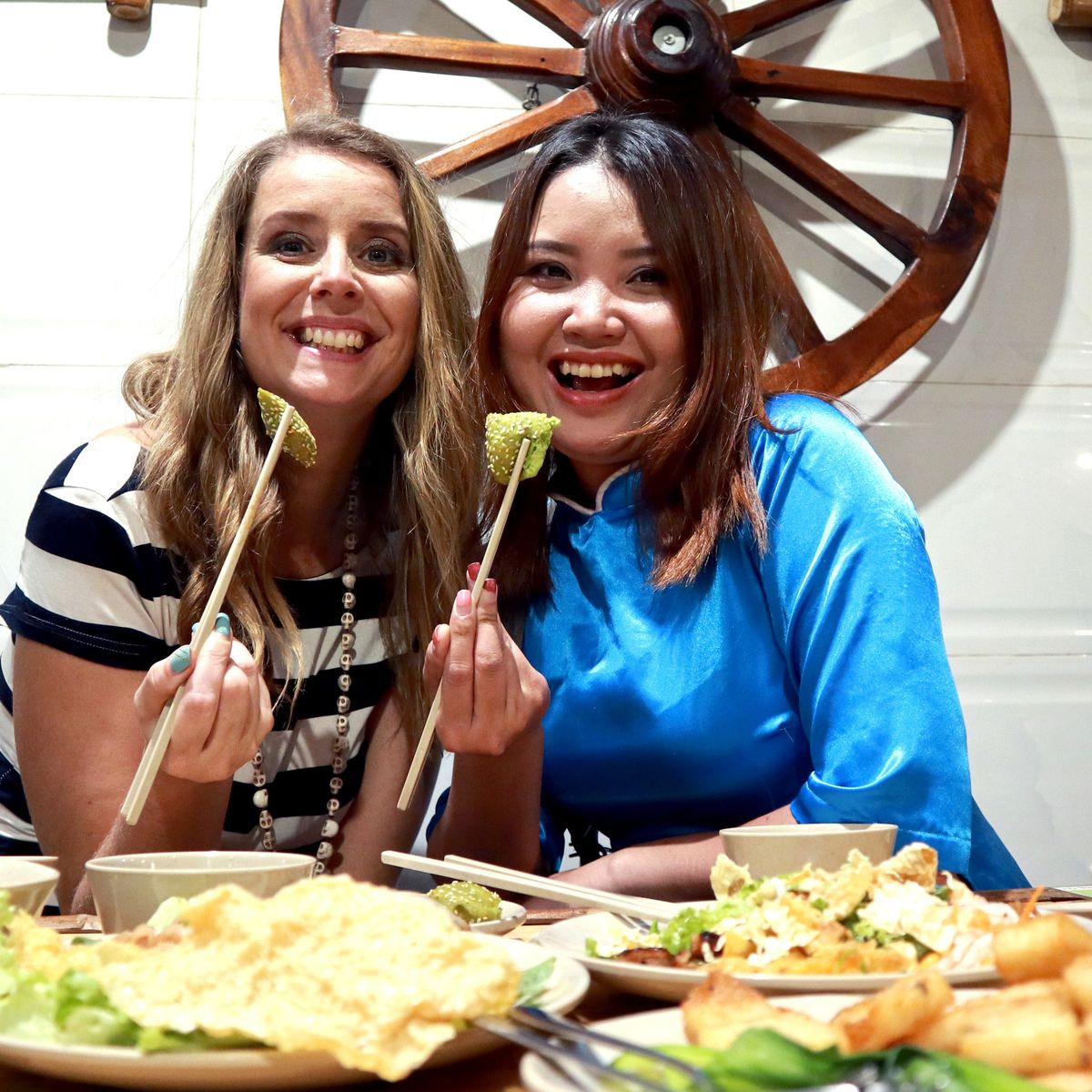 Vegan Food Tour on Scooter with Passionate Girl Riders
