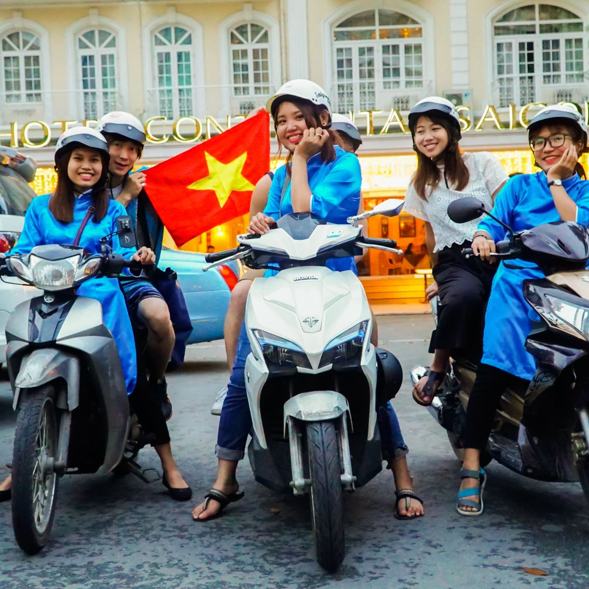 Vegan Food Tour on Scooter with Passionate Girl Riders