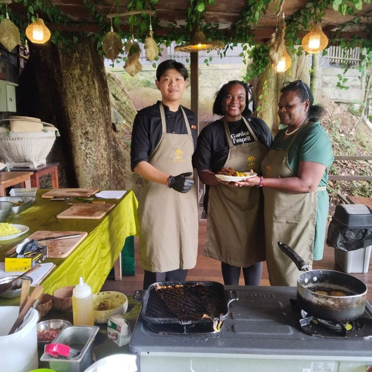 Balinese Market Tour and Cooking Class in a Tropical Garden Kitchen