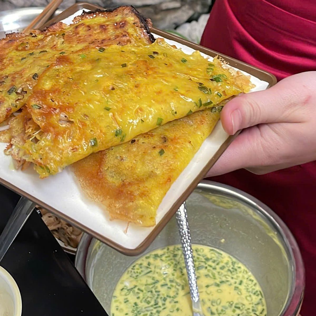 From Market to Home Kitchen: Vietnamese Cooking Class with Bánh Xèo & Salt Coffee