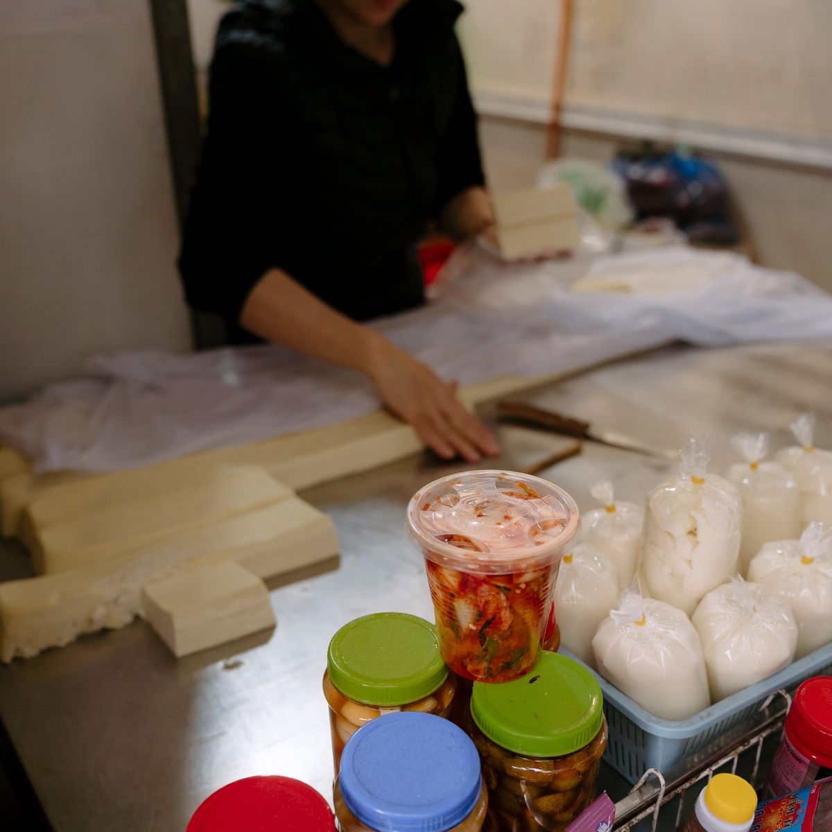 From Market to Home Kitchen: Vietnamese Cooking Class with Bánh Xèo & Salt Coffee
