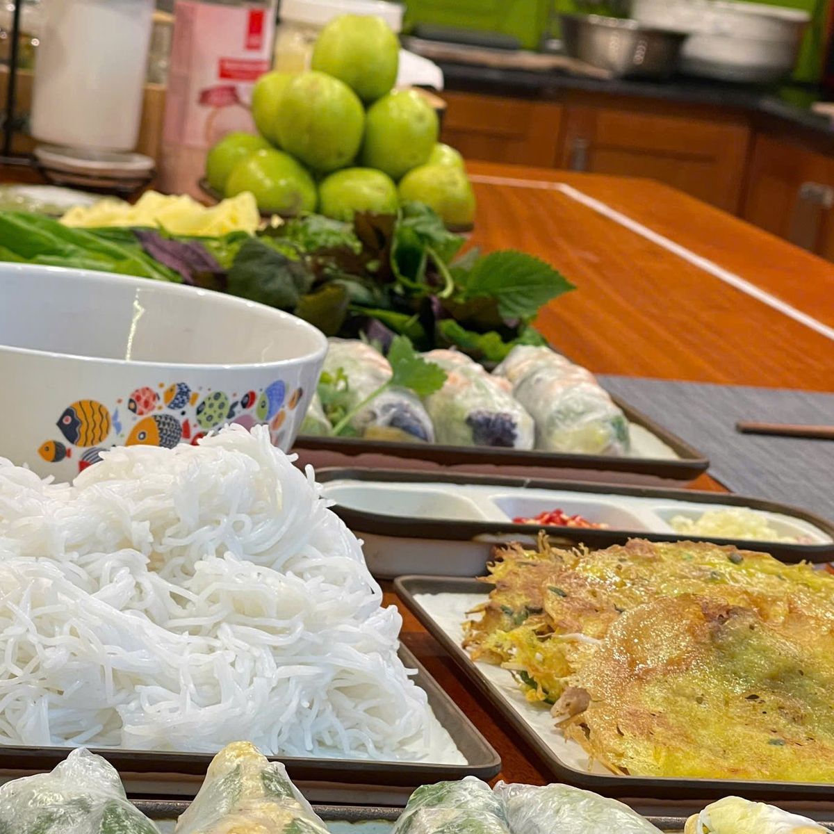 From Market to Home Kitchen: Vietnamese Cooking Class with Bánh Xèo & Salt Coffee