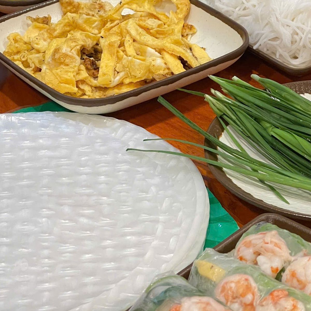 From Market to Home Kitchen: Vietnamese Cooking Class with Bánh Xèo & Salt Coffee