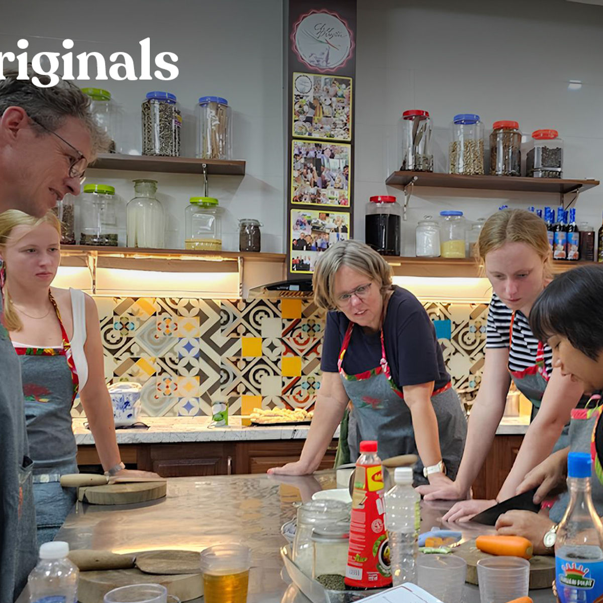 Vietnamese Home Cooking Class with a Local Chef & Fresh Market Tour
