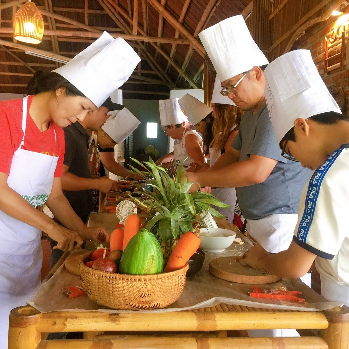 Marché local vietnamien, bateau-panier, pêche et expérience culinaire