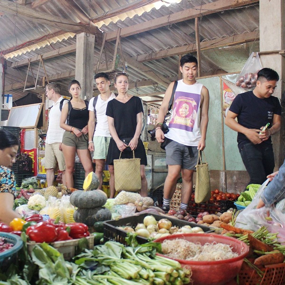 Marché local vietnamien, bateau-panier, pêche et expérience culinaire