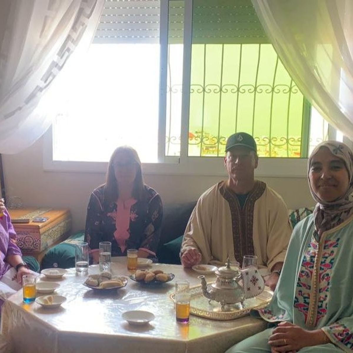 Market Tour and Moroccan Cooking Experience with Rababe Family