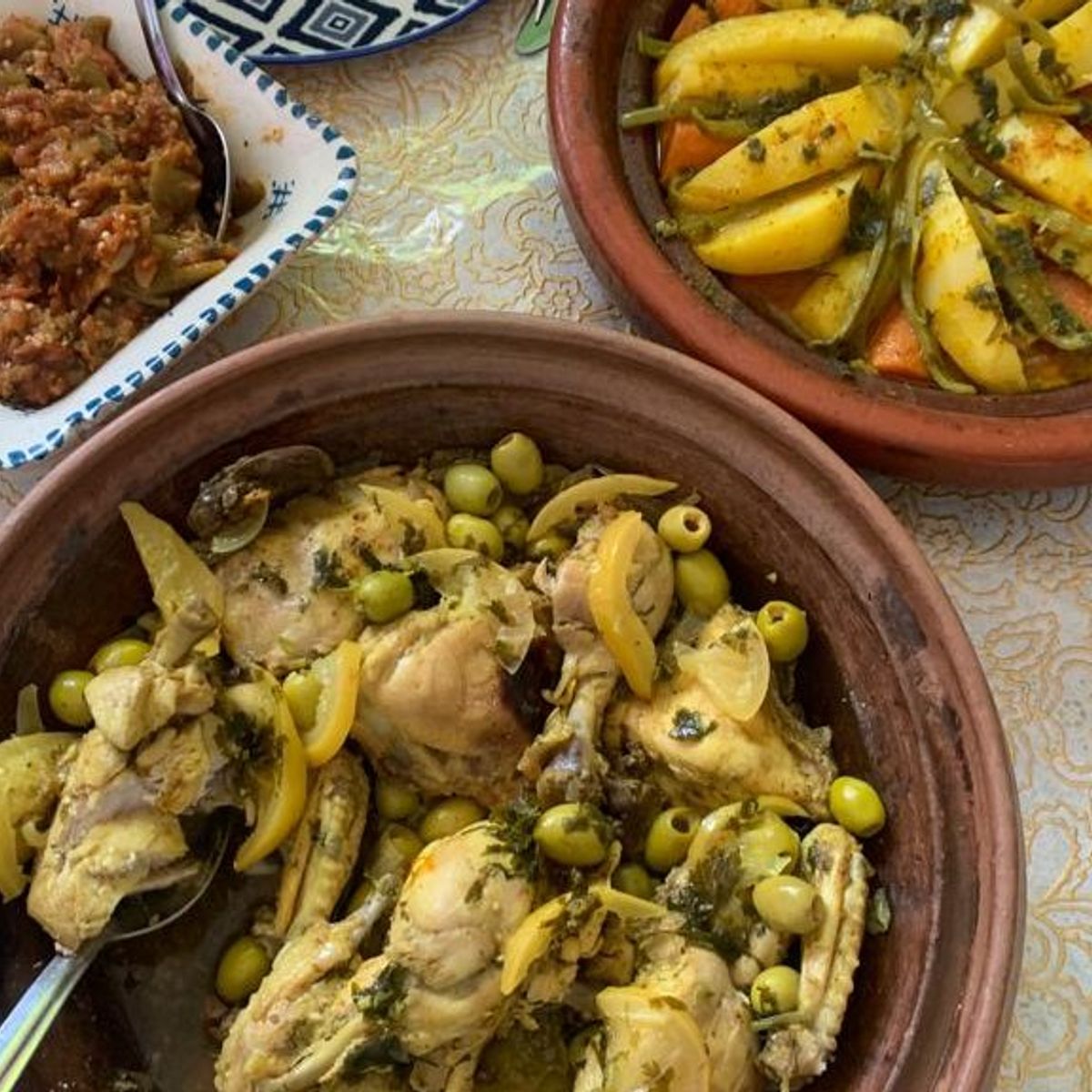 Market Tour and Moroccan Cooking Experience with Rababe Family
