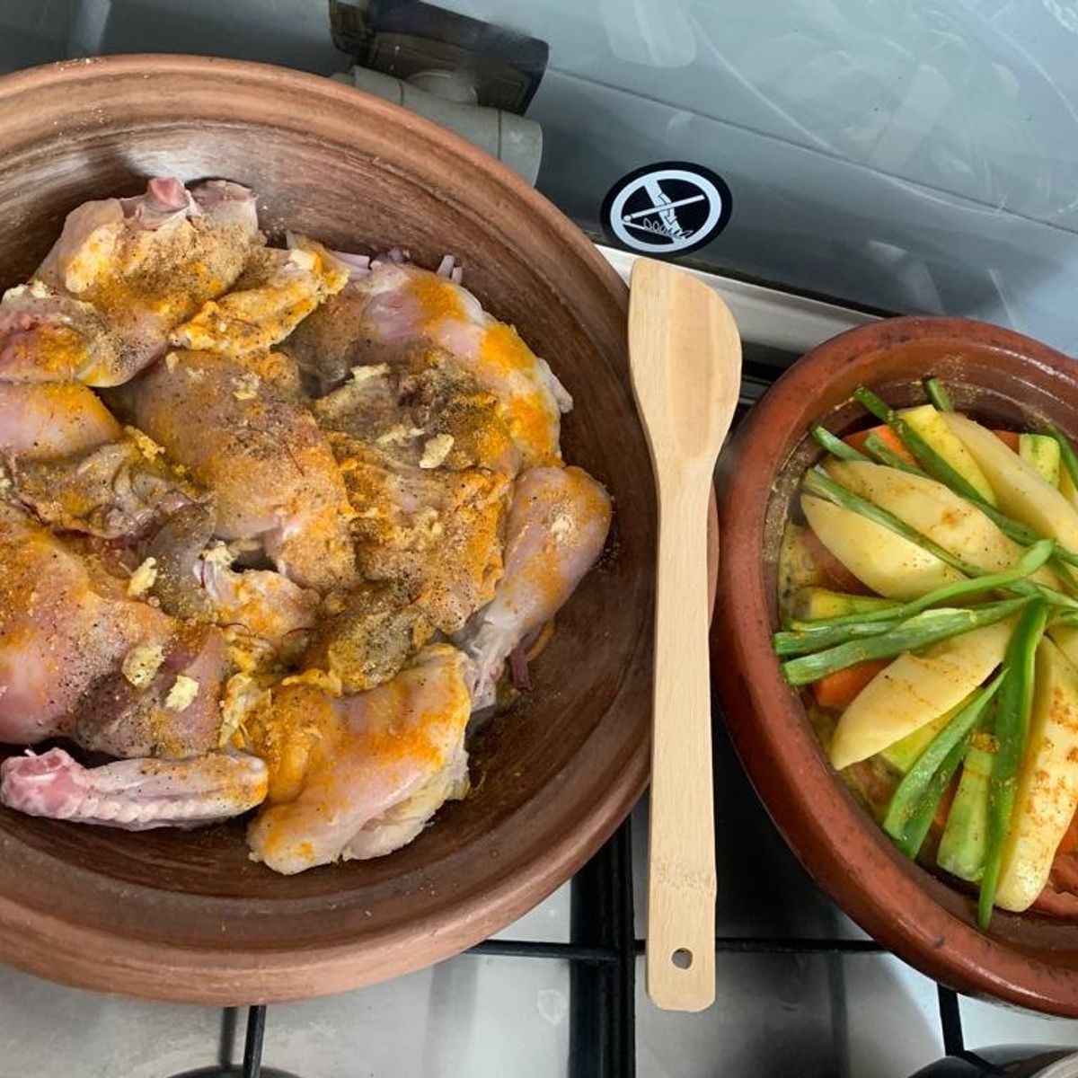 Market Tour and Moroccan Cooking Experience with Rababe Family