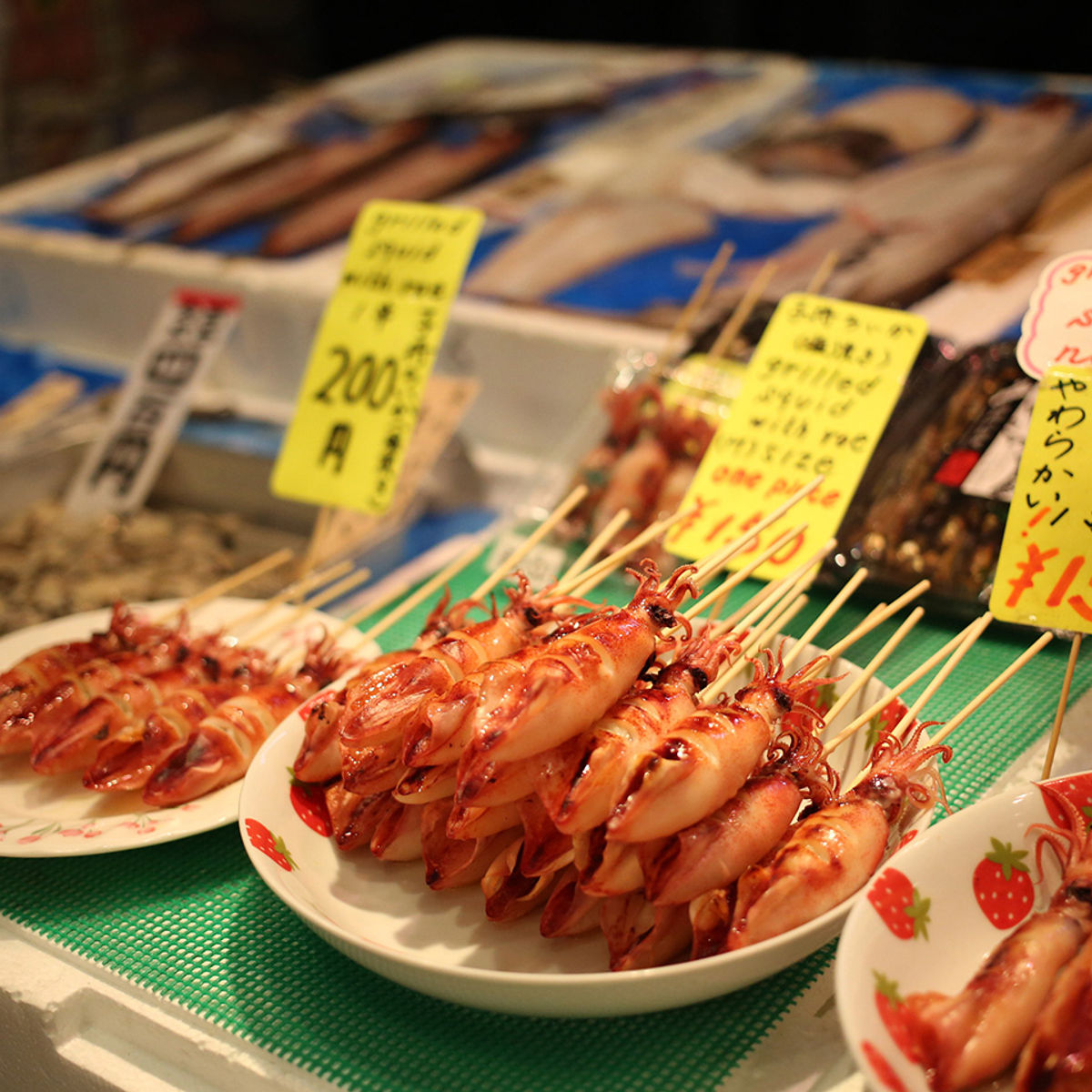 Food Tour in Kyoto Nishiki Market, Pontocho and Gion Geisha District