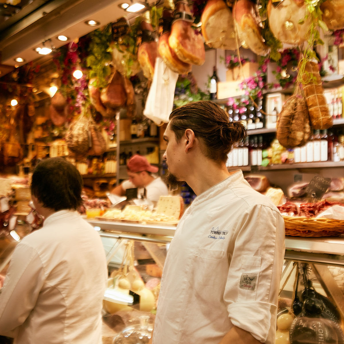 Tuscan Market Tour with Pasta Class, Tiramisu, and Wine Tasting