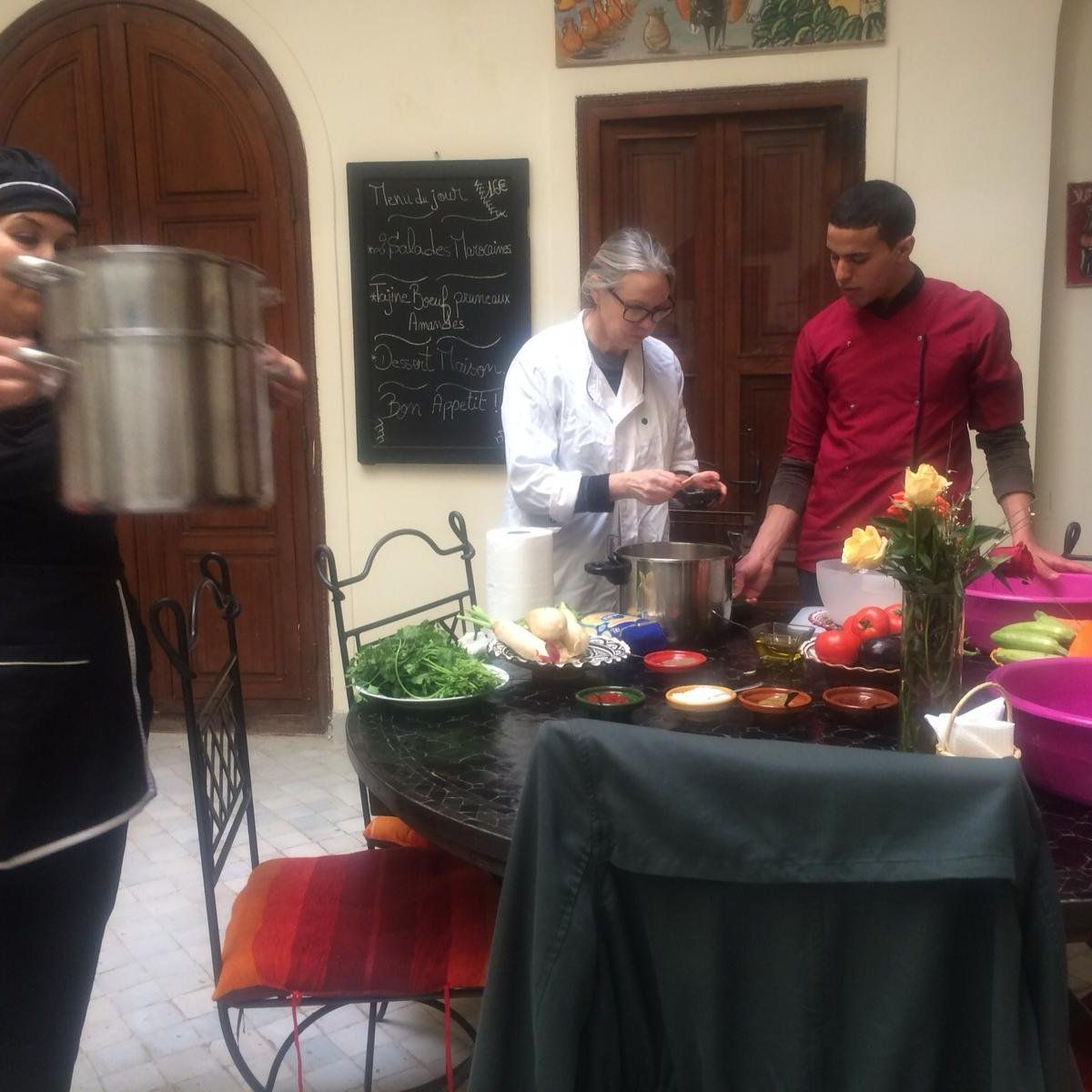 White Flowers Cooking Class at Medina with Local Family