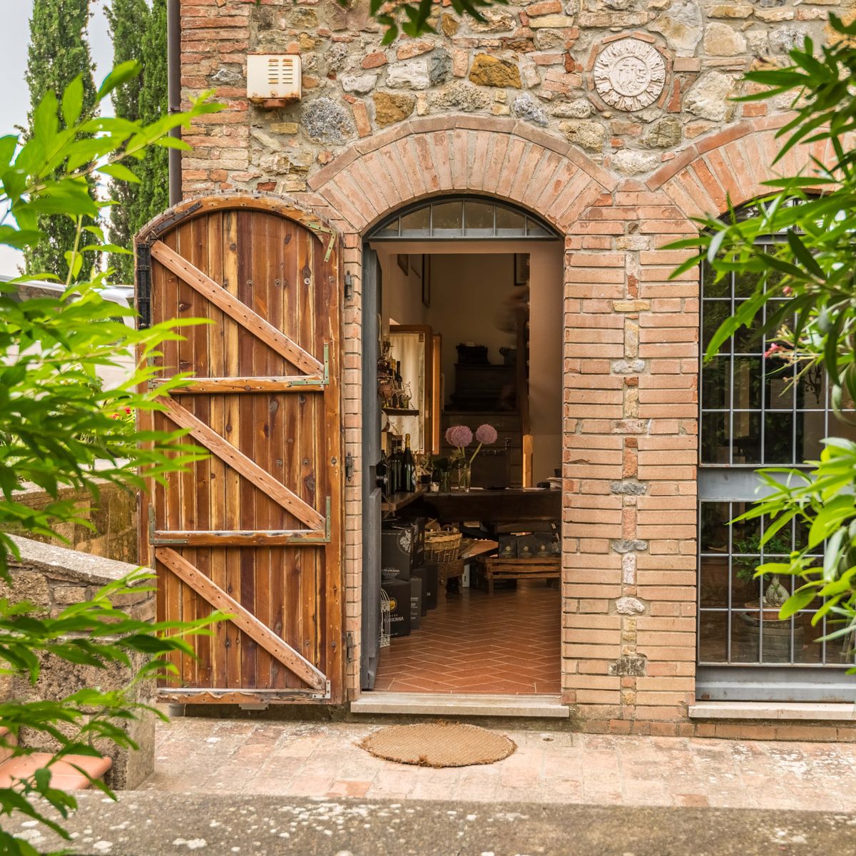 Wine, Virgin Olive Oil, and Cheese Tasting in San Gimignano