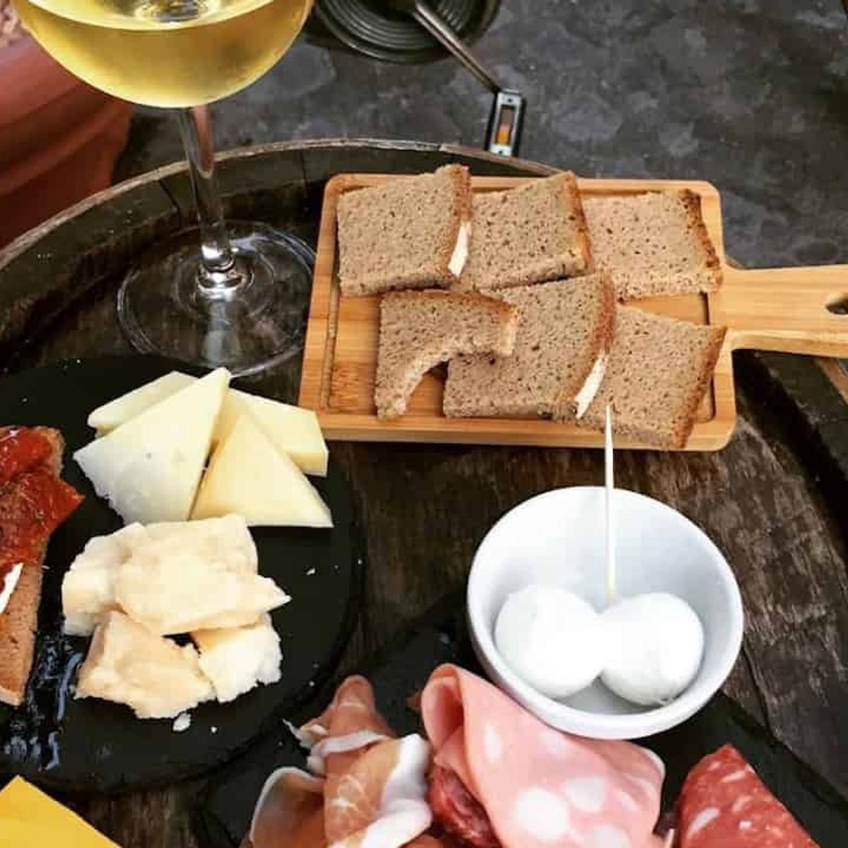 Wine Tasting with 6 Different Italian Fine Wines, Cured Meats, and Cheeses